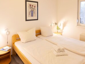 2 多间卧室、旅行婴儿床