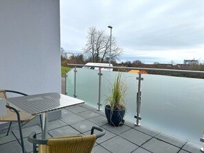 Unclassified image, 4 of 11, button