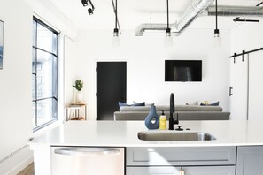 Interior - The Northern Haus - Steps Away From Grand Traverse Bay (Traverse City)