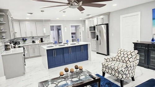 Royal Paradise Vacation Home

