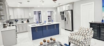Royal Paradise Vacation Home