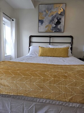 3 bedrooms, iron/ironing board, free WiFi, bed sheets