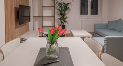 Claudia by Interhome