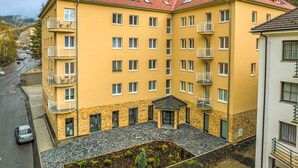 Esterni