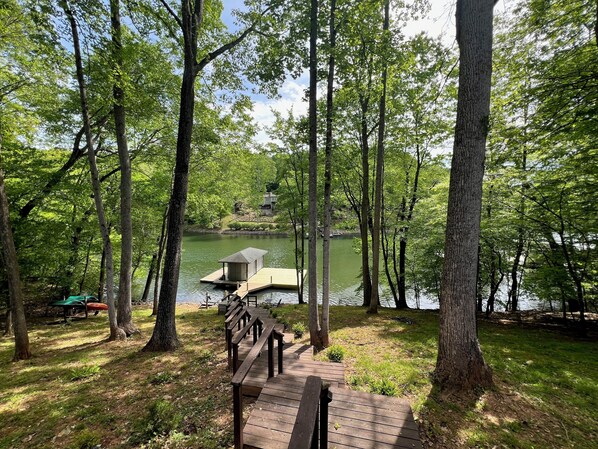 Property grounds - Lakefront 4BR, Private Dock, Fire Pit, Internet, Kayaks, Game room, Quiet cove (Moneta)