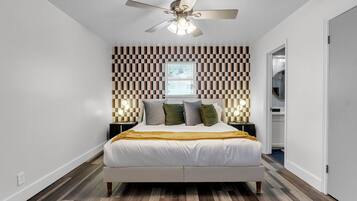 3 habitaciones, escritorio, tabla de planchar con plancha y wifi gratis