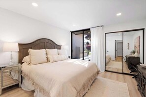 3 slaapkamers, een strijkplank/strijkijzer, wifi, beddengoed