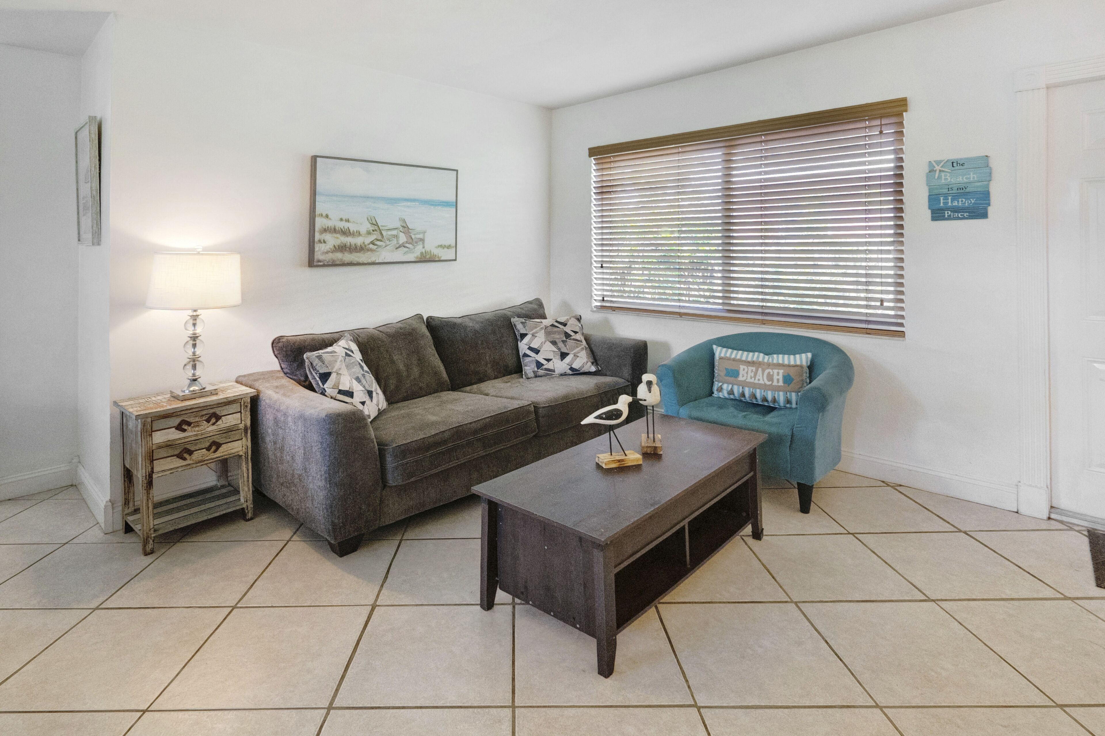 Sea Breeze Sanctuary 2 BR Cozy Beach House! Breakfast Included 