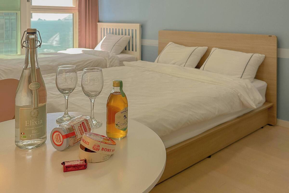 Single Room (Bed Type&View randomly assigned, Extra Futon is NOT included in the Extra Person Fee) | エジプト綿のシーツ、高級寝具、遮光カーテン、防音設備