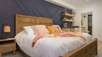 2 bedrooms, iron/ironing board, travel crib, free WiFi