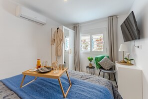 1 soverom, safe på rommet, strykejern/-brett og wi-fi (inkludert)