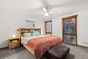 4 Schlafzimmer, Schreibtisch, Bügeleisen/Bügelbrett, kostenloses WLAN