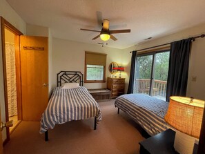 3 bedrooms, free WiFi, bed sheets