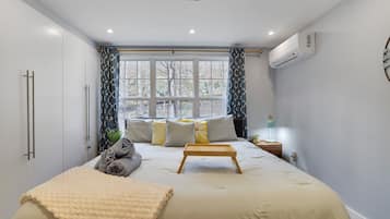 3 室のベッドルーム、旅行用ベビーベッド、WiFi (無料)、ベッドシーツ