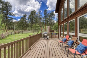 Terrace/patio - Pet Friendly Cabin w/ Huge Deck, Mountain Views, & Access to Turkey Springs Trails (Pagosa Springs)
