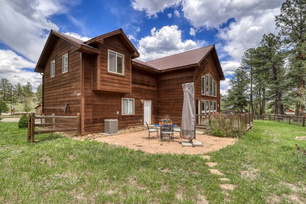 Exterior - Pet Friendly Cabin w/ Huge Deck, Mountain Views, & Access to Turkey Springs Trails (Pagosa Springs)