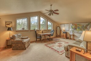 Unclassified image, 5 of 49, button