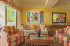 TV - Large 3 beds condo one block to Los Muertos Beach 3BD Condo for rent in Old Town (Puerto Vallarta)