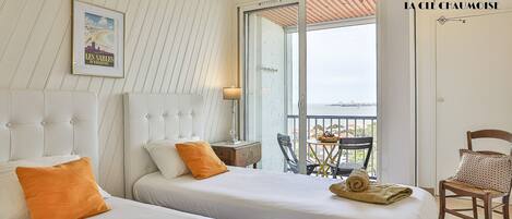 2 室のベッドルーム、アイロン / アイロン台、WiFi (無料)