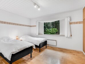 6 bedrooms, WiFi