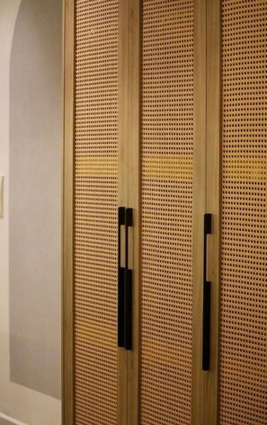 Desk, laptop workspace, soundproofing, free WiFi - The Urban Westlake Apartment (Hanoi)