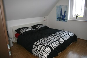2 bedrooms, bed sheets - Ferienwohnung Galerie 8, 1-3 Pers (Haltern am See)