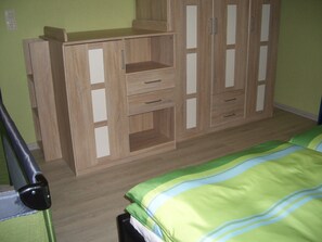 1 chambre, fer et planche à repasser, accès Internet, draps fournis