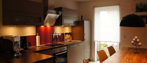 Fridge, microwave, dishwasher, coffee/tea maker