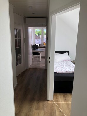 1 Schlafzimmer, Bügeleisen/Bügelbrett, Internetzugang, Bettwäsche