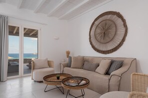 Smart TV - Retreat Hill Luxury Villa Two Mykonos (Mykonos)
