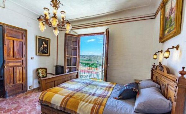 8 habitaciones, wifi gratis y ropa de cama 