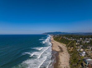 Beach towels - Olivia Beach Home - Sauna - Hot Tub - Main House (Lincoln City)