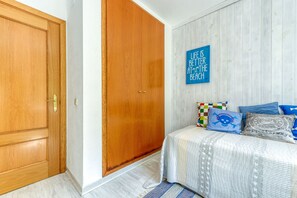 3 camere, ferro/asse da stiro
