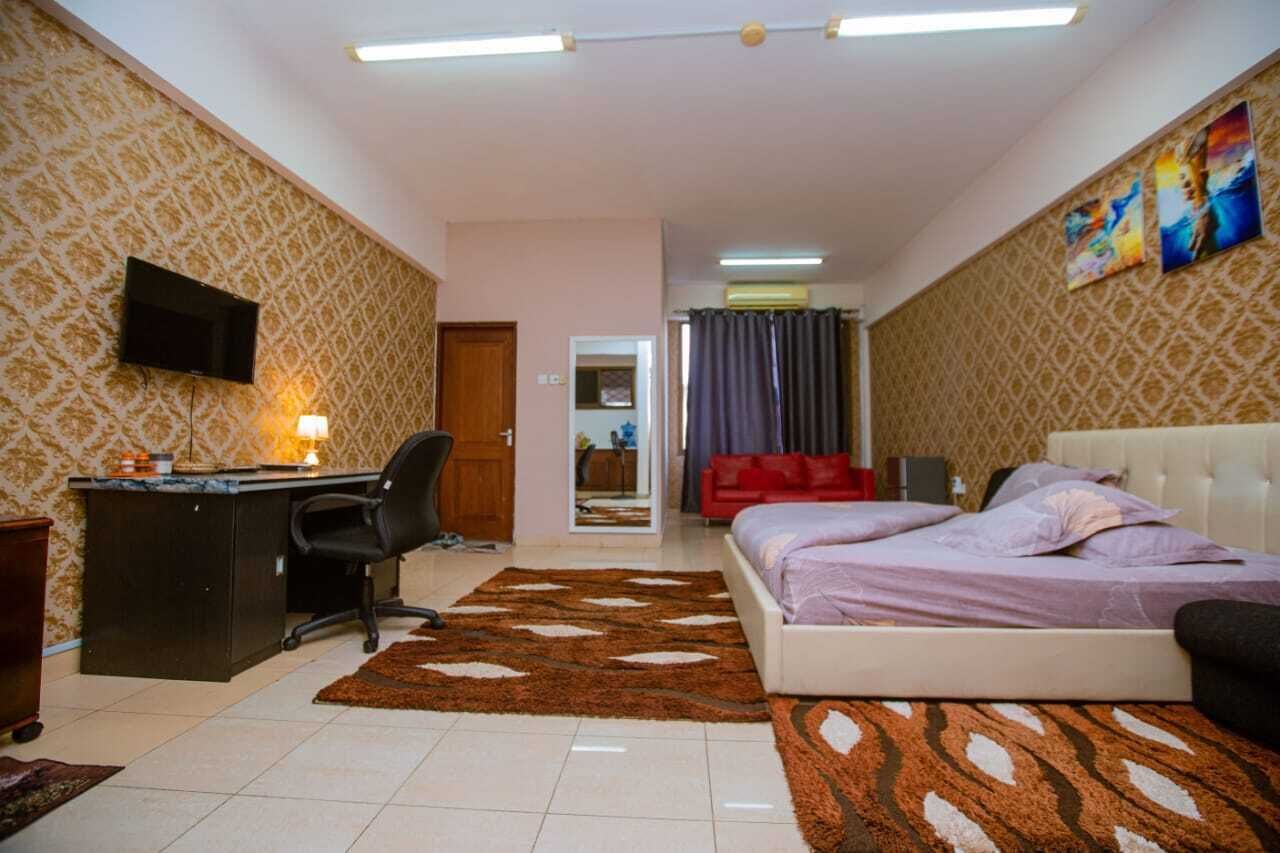 Deluxe Studio Suite | Desk, free WiFi