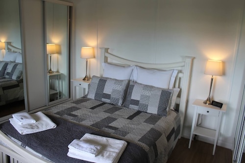 Cosy 3 bedroom cottage in the centre of Kingscote