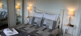 Cosy 3 bedroom cottage in the centre of Kingscote