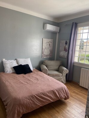 3 soverom, reiseseng for barn, wi-fi og sengetøy