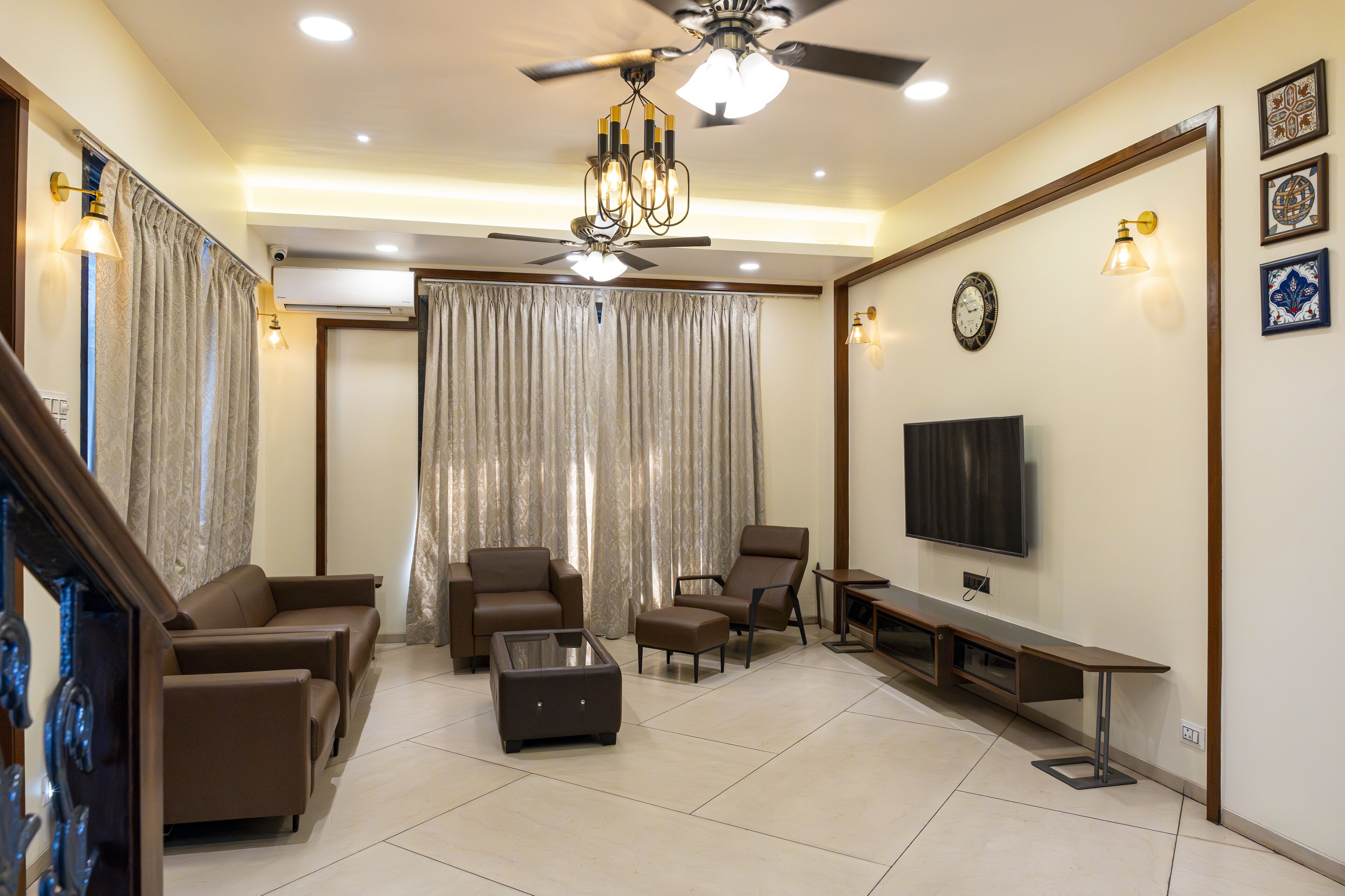 Four Bedroom Villa | Area keluarga | TV layar datar