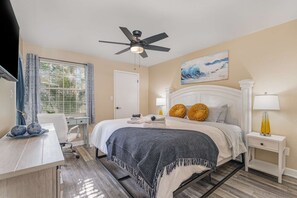 2 Schlafzimmer, Schreibtisch, Bügeleisen/Bügelbrett, WLAN