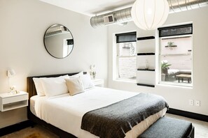 1 chambre, bureau, fer et planche à repasser, Wi-Fi