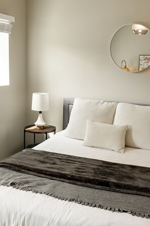 1 chambre, bureau, fer et planche à repasser, Wi-Fi