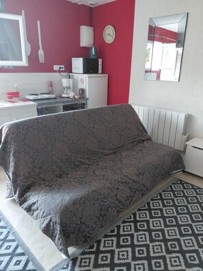 Living area - Le Gite du Relais du Clain Futuroscope (Beaumont saint cyr)