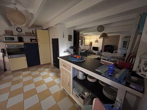 Interior - La Petite Maison du CAP
Authentic CAP house located near the ocean (Cléden-Cap-Sizun)