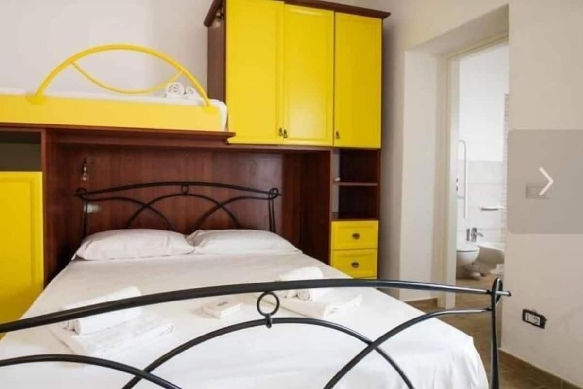 Family Apartment | Soundproofing, iron/ironing board (on request), WiFi (free), bed sheets
