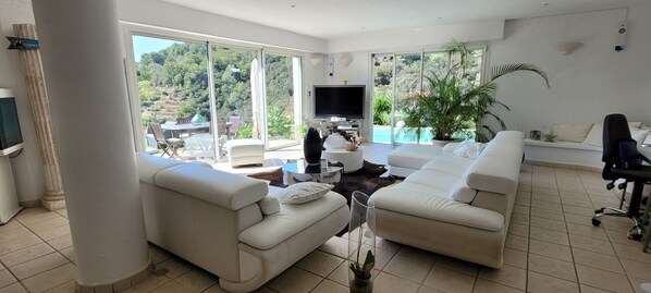 Living area - L'etoile de Nice et son Chalet (Colomars)