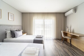 Unclassified image, 5 of 58, button