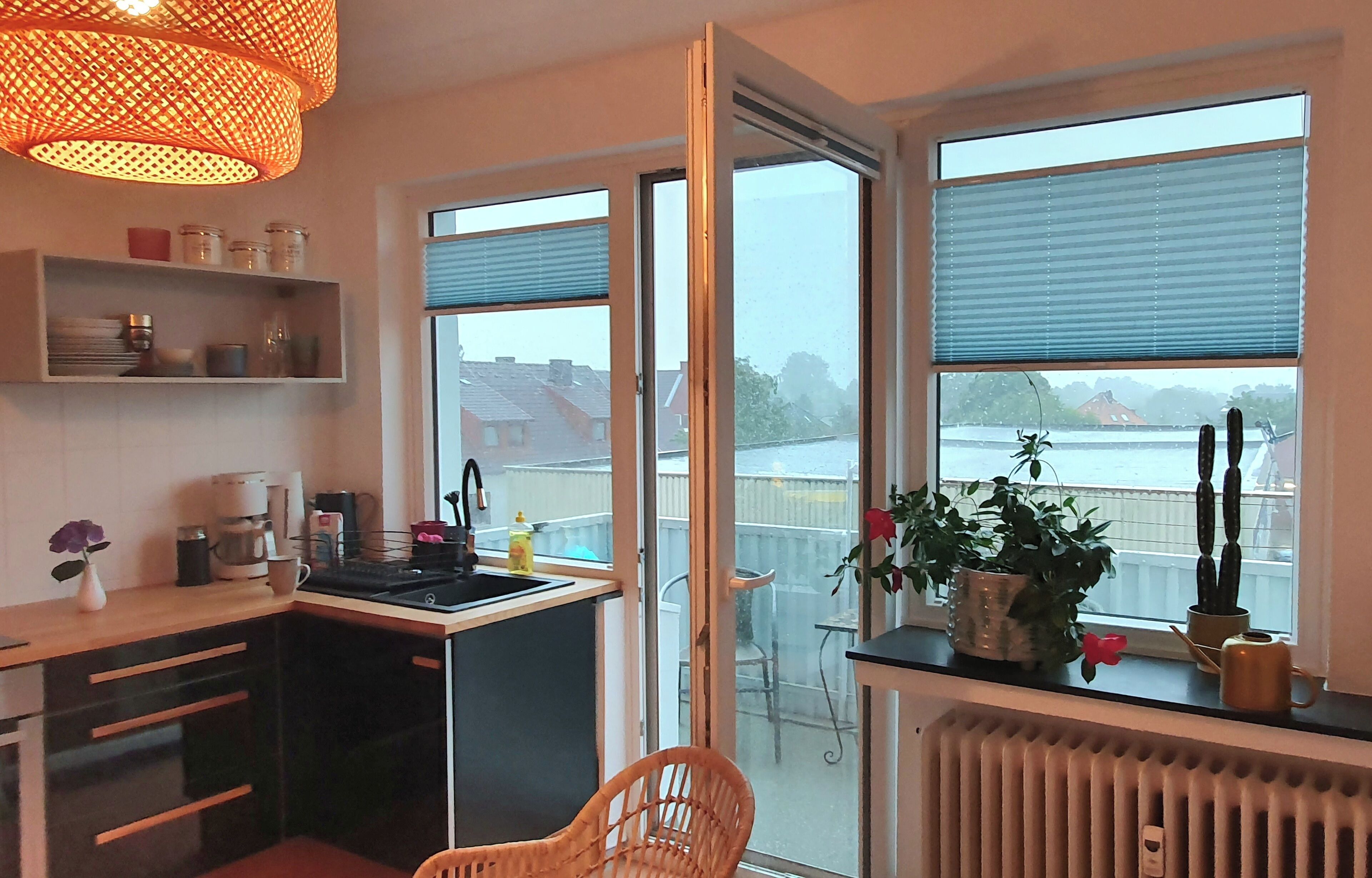 Fridge, stovetop, coffee/tea maker, electric kettle