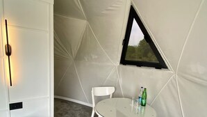 Bungalow – panorama | Minibar, skrivebord, skrivebord for bærbar PC og barnesenger (inkludert)