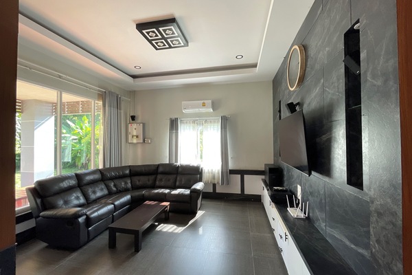 Deluxe House | Living area