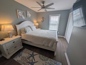 2 室のベッドルーム、アイロン / アイロン台、WiFi (無料)、ベッドシーツ